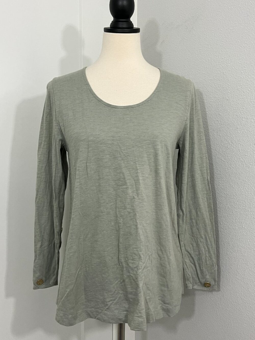 Soft Surroundings Small Petite Sage Green Linen Button Accent Top